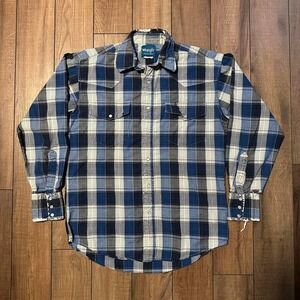 Vintage Wrangler Blue Plaid Pearl‎ Snap Shirt Men's Large Distressed Western